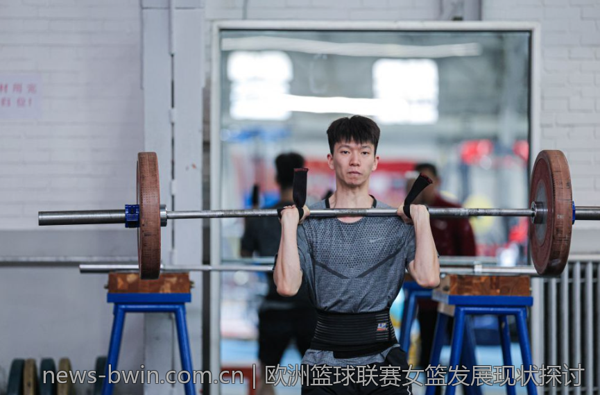 足球比赛中的体能训练方法
